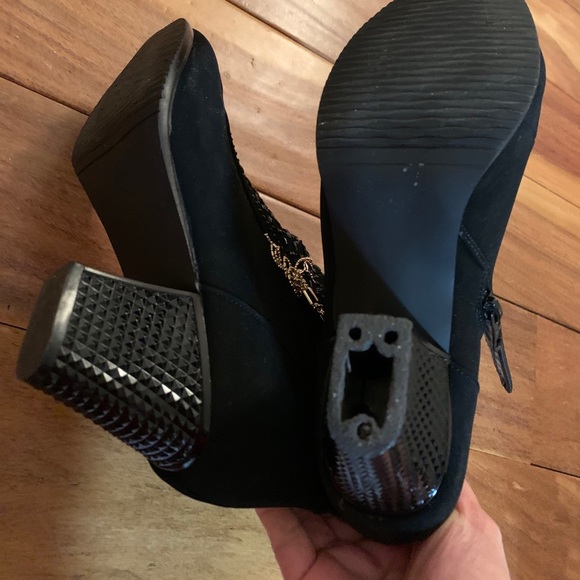 Ankle booties - Picture 3 of 5